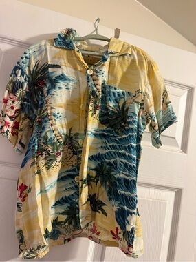 Boys small Tropical Print Short Sleeve Shirt in Yellow & Blue (approx size 8)